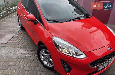 Хэтчбек Ford Fiesta 2018 в 