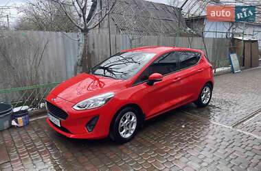 Хэтчбек Ford Fiesta 2018 в 