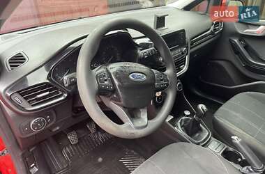 Хэтчбек Ford Fiesta 2018 в 