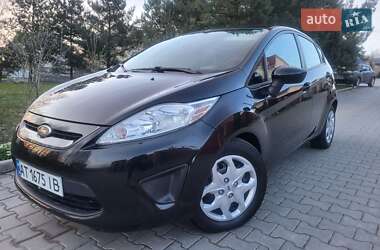 Хэтчбек Ford Fiesta 2013 в 