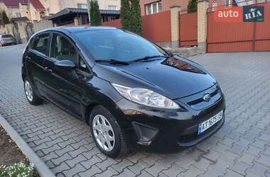 Хэтчбек Ford Fiesta 2013 в 