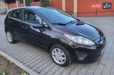 Хэтчбек Ford Fiesta 2013 в 