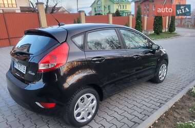 Хэтчбек Ford Fiesta 2013 в 