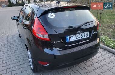 Хэтчбек Ford Fiesta 2013 в 