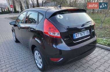Хэтчбек Ford Fiesta 2013 в 