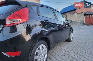 Хэтчбек Ford Fiesta 2013 в 