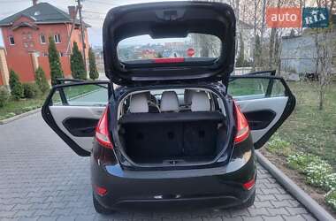 Хэтчбек Ford Fiesta 2013 в 