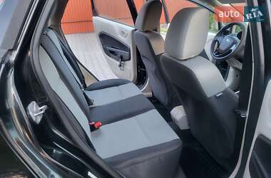 Хэтчбек Ford Fiesta 2013 в 