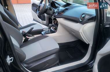 Хэтчбек Ford Fiesta 2013 в 