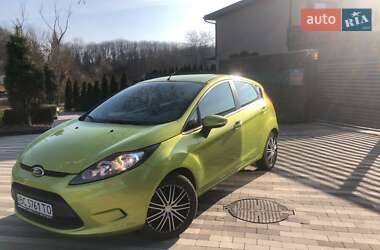 Хэтчбек Ford Fiesta 2010 в 