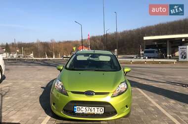 Хэтчбек Ford Fiesta 2010 в 