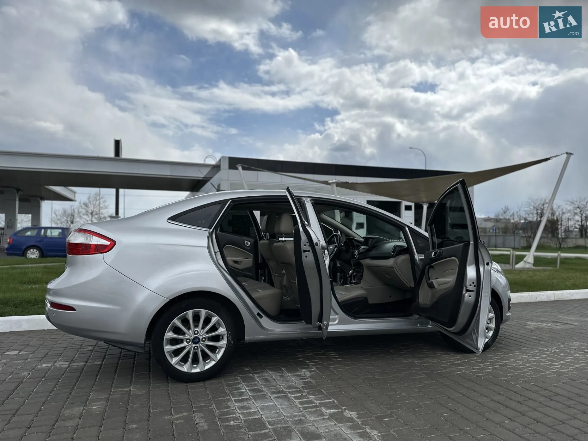 2017 Ford Fiesta - мініатюра 8