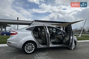 Седан Ford Fiesta 2017 в 