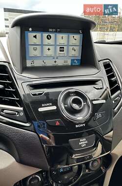Седан Ford Fiesta 2017 в 