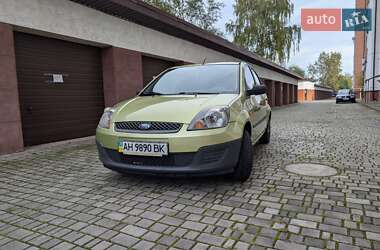 Хэтчбек Ford Fiesta 2006 в 