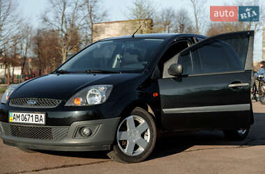 Хэтчбек Ford Fiesta 2008 в 