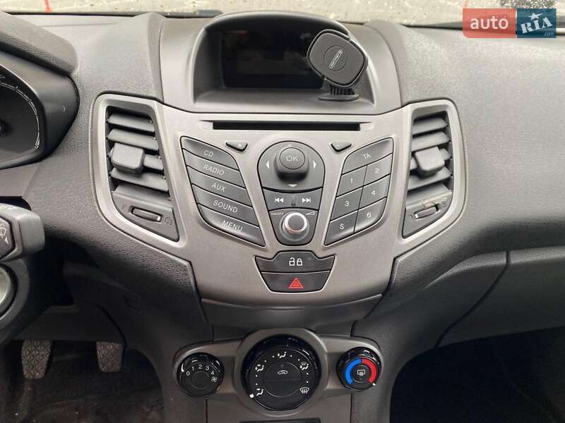 Хэтчбек Ford Fiesta 2013 в Киеве