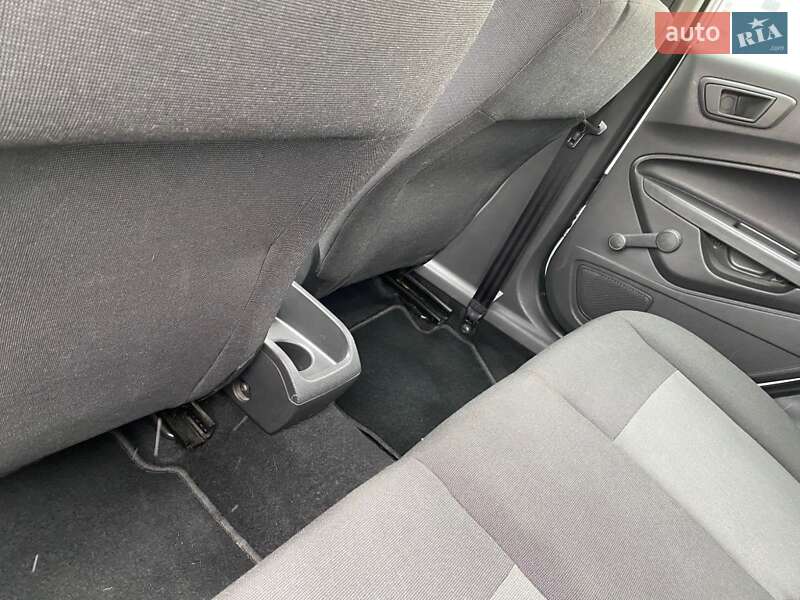 Хэтчбек Ford Fiesta 2013 в Киеве
