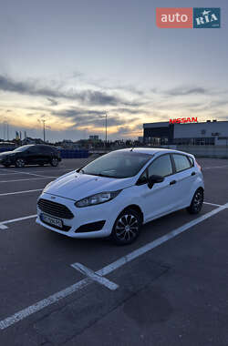 Хэтчбек Ford Fiesta 2013 в 