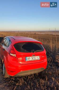 Хэтчбек Ford Fiesta 2012 в 
