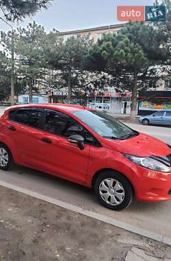 Хэтчбек Ford Fiesta 2012 в 