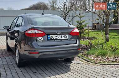 Седан Ford Fiesta 2017 в 