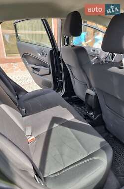 Седан Ford Fiesta 2017 в 