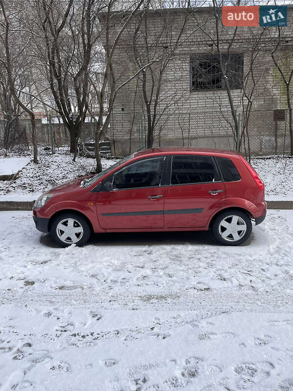Хетчбек Ford Fiesta 2008 в 