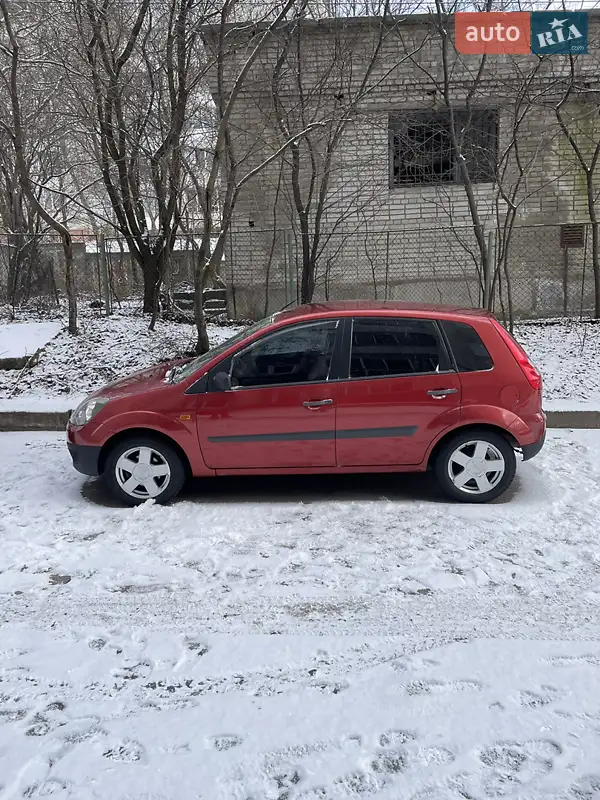 Хетчбек Ford Fiesta 2008 в 