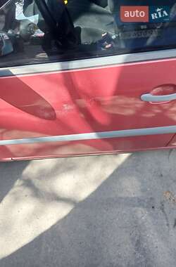 Хэтчбек Ford Fiesta 2006 в 