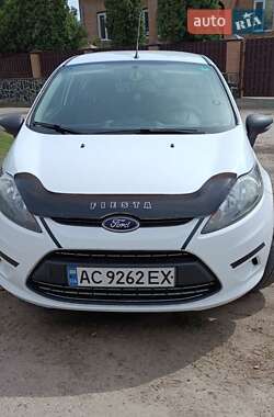Хэтчбек Ford Fiesta 2012 в 