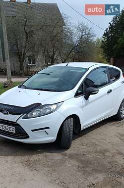 Хэтчбек Ford Fiesta 2012 в 