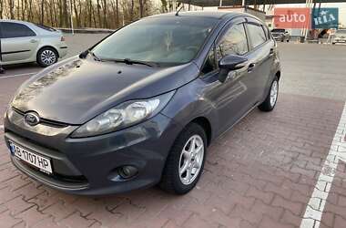 Хэтчбек Ford Fiesta 2011 в 