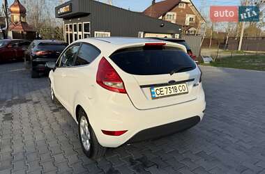 Хэтчбек Ford Fiesta 2011 в 