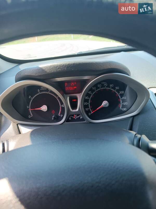 Седан Ford Fiesta 2012 в Полтаве
