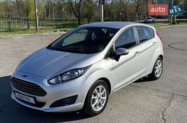 Хэтчбек Ford Fiesta 2014 в 