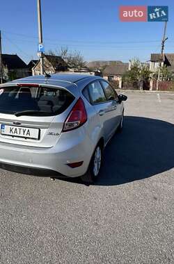 Хэтчбек Ford Fiesta 2014 в 