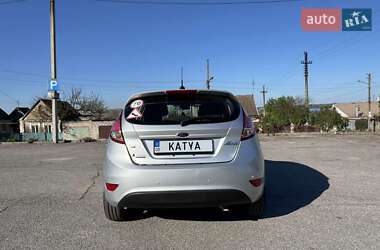 Хэтчбек Ford Fiesta 2014 в 