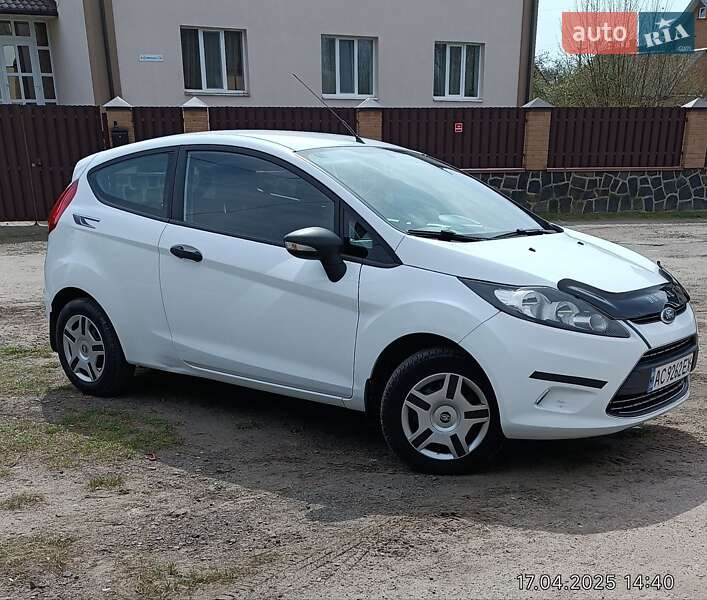 Хэтчбек Ford Fiesta 2012 в Луцке