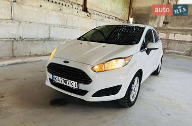 Хэтчбек Ford Fiesta 2018 в 