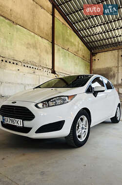 Хэтчбек Ford Fiesta 2018 в 