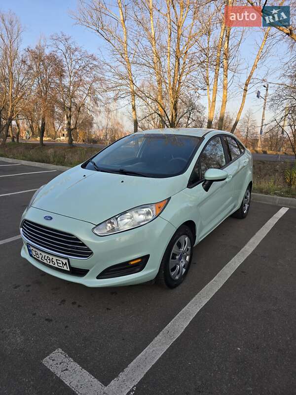 Седан Ford Fiesta 2017 в Чернігові