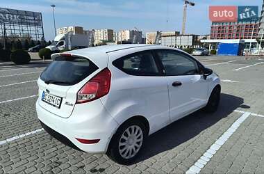 Хэтчбек Ford Fiesta 2015 в 