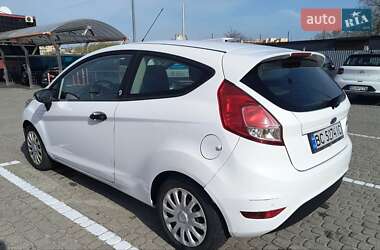 Хэтчбек Ford Fiesta 2015 в 