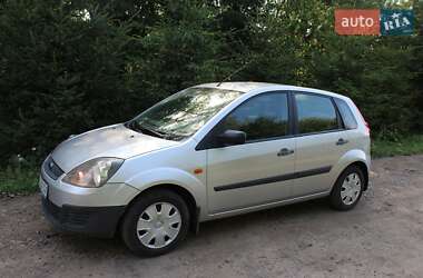 Хэтчбек Ford Fiesta 2007 в 