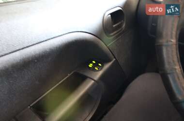 Хэтчбек Ford Fiesta 2007 в 