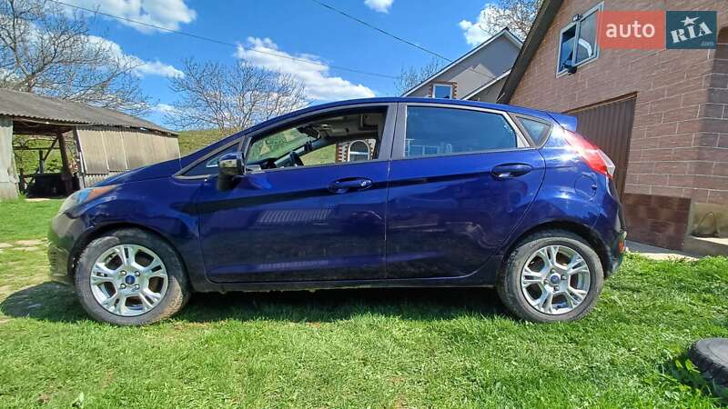 Хэтчбек Ford Fiesta 2015 в Черновцах фото 3 Хэтчбек Ford Fiesta 2015 в Черновцах