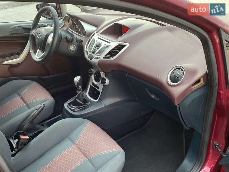 Хэтчбек Ford Fiesta 2009 в Ирпене