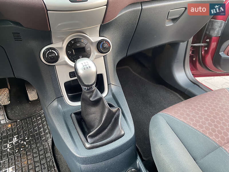 Хэтчбек Ford Fiesta 2009 в Ирпене