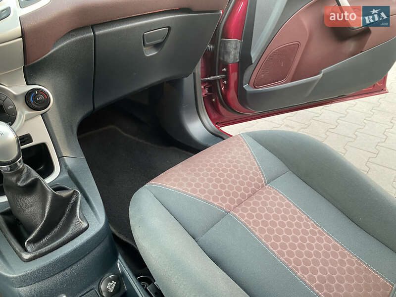 Хэтчбек Ford Fiesta 2009 в Ирпене